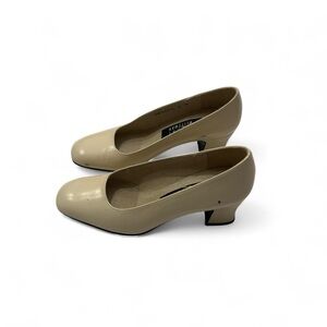 Stuart Weitzman Classic Beige Heels